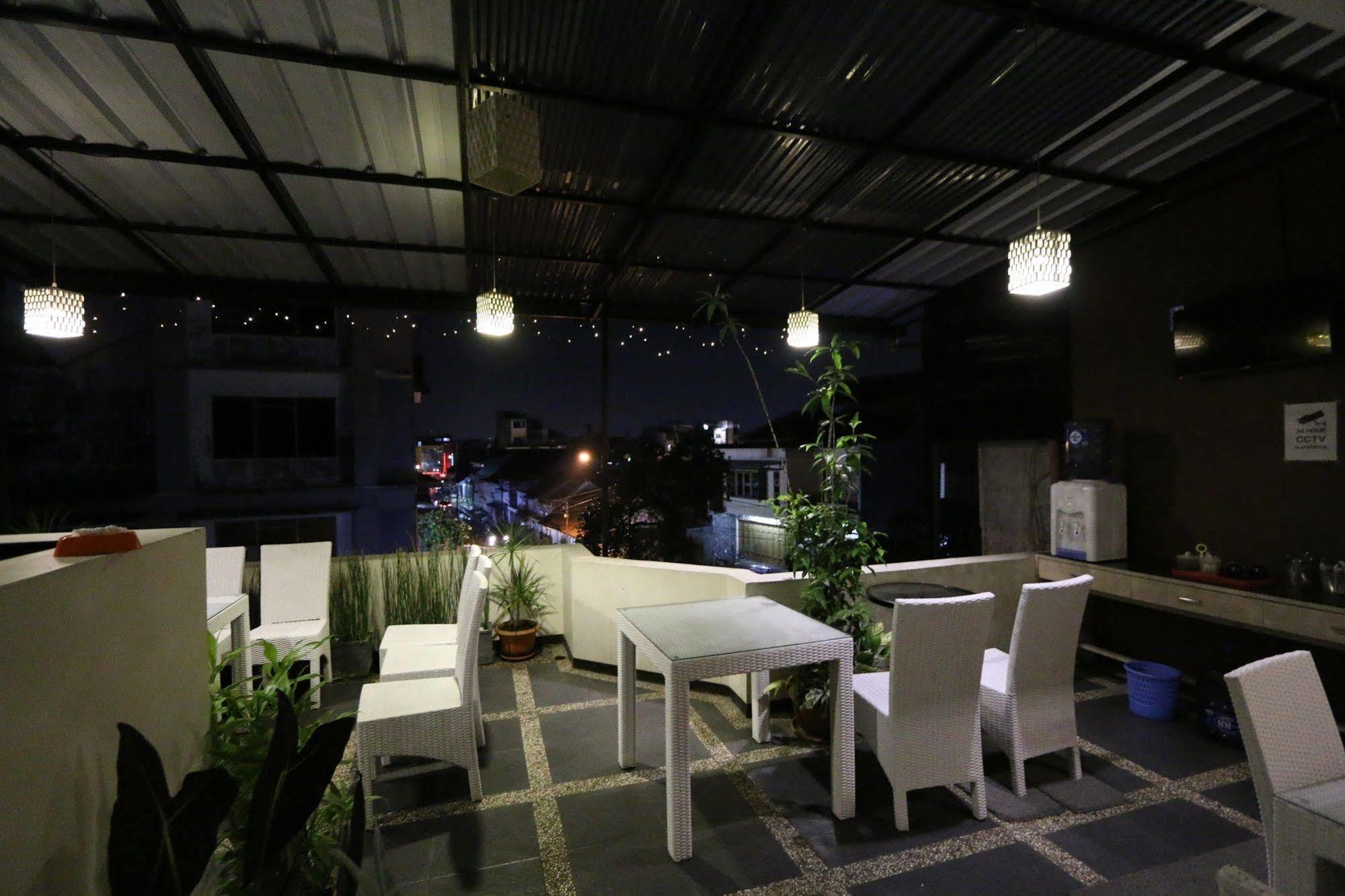 Hotel Bantal Guling Pasar Baru Bandung Zewnętrze zdjęcie