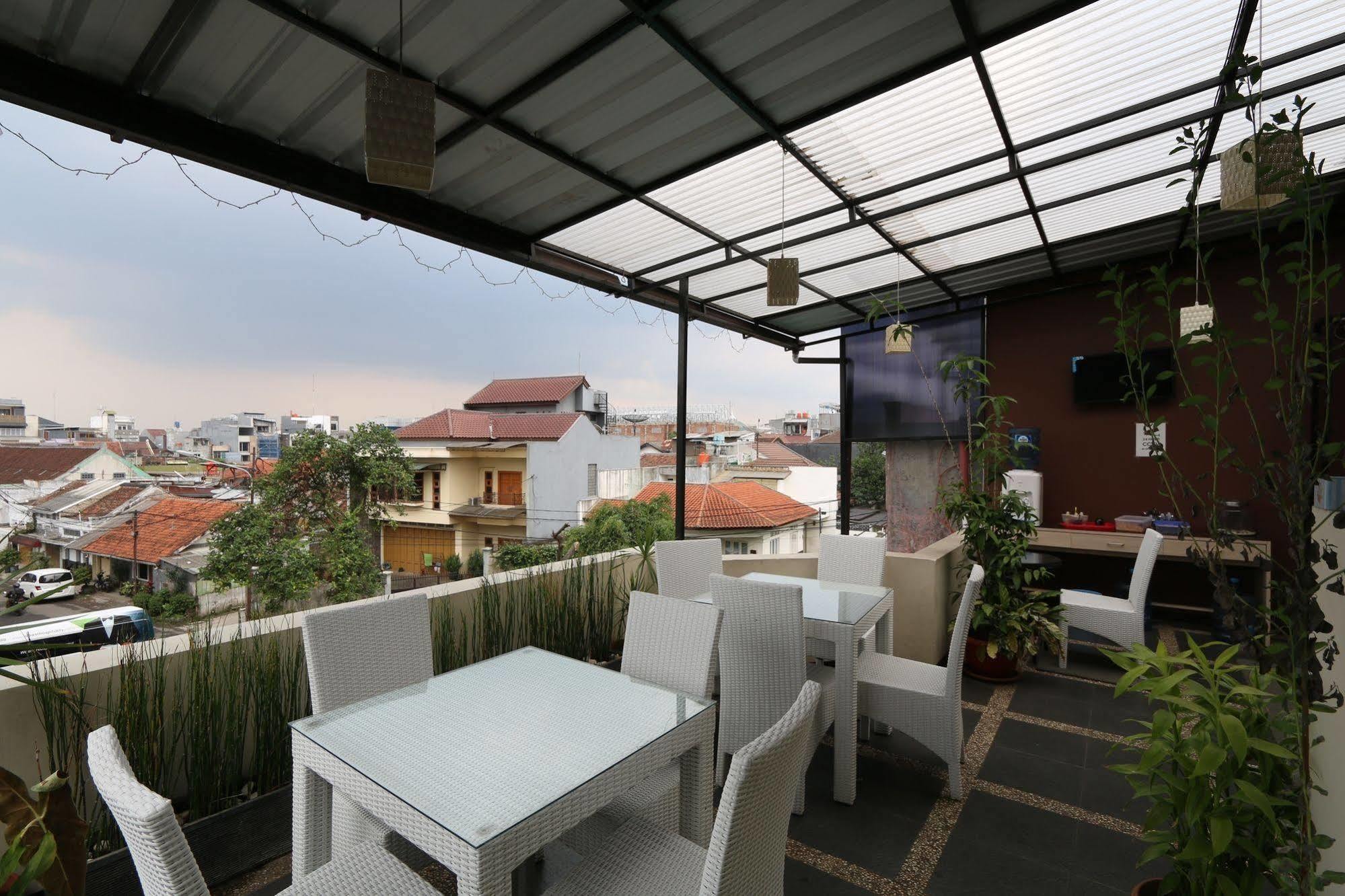 Hotel Bantal Guling Pasar Baru Bandung Zewnętrze zdjęcie