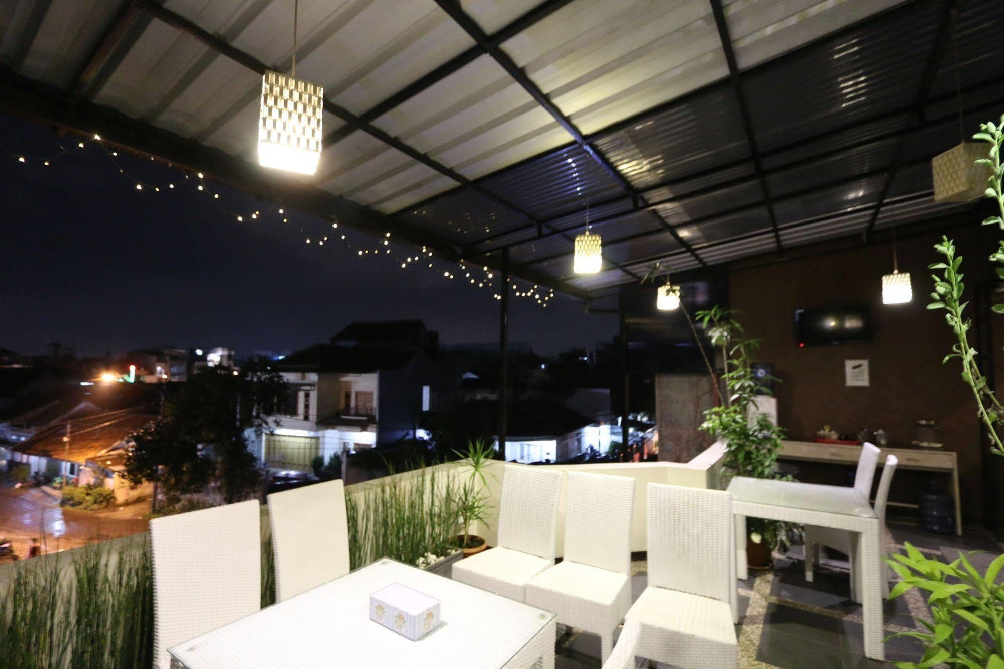 Hotel Bantal Guling Pasar Baru Bandung Zewnętrze zdjęcie